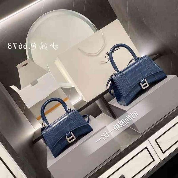 balenciga italy handbag designer version 2022 leather hourglass shaped bag crocodiless pattern high sense french minority single rxa0
balenciga italy handbag designer version 2022 leather hourglass shaped bag crocodiless pattern high sense french minority single rxa0