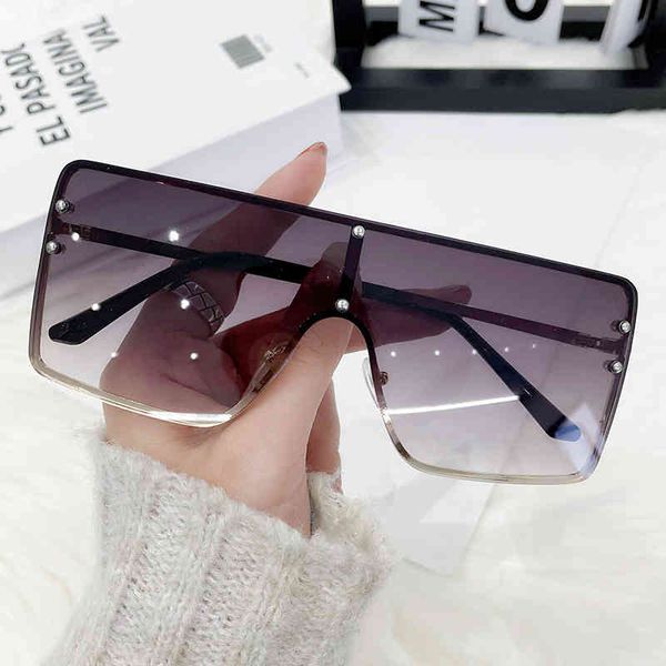 women sunglasses luxury brand designer 2022 new fashion large frame sunglass trend street versatile trendsetter vintage sun glasses for men, White;black
women sunglasses luxury brand designer 2022 new fashion large frame sunglass trend street versatile trendsetter vintage sun glasses for men, White;black