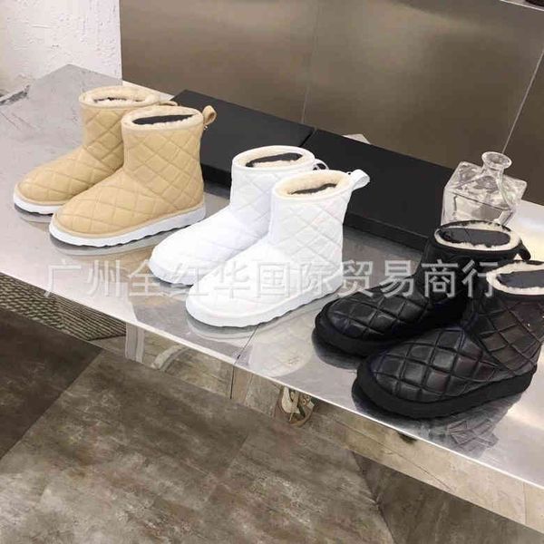 boots high end small fragrant wind snow boots lingge winter warm college windy day flat heel medium tube round head women's, Black
boots high end small fragrant wind snow boots lingge winter warm college windy day flat heel medium tube round head women's, Black