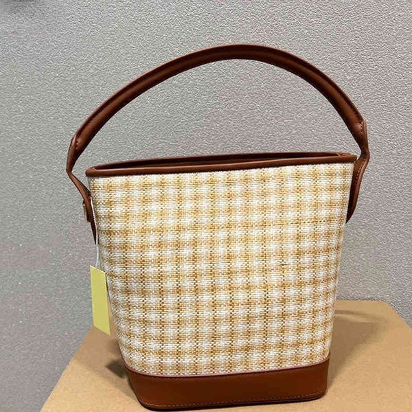 designer luxury women the tote bag fashion versatile handbags shoulder crossbody bags purse tories totes large capacity saddle wallets 7a nw
designer luxury women the tote bag fashion versatile handbags shoulder crossbody bags purse tories totes large capacity saddle wallets 7a nw