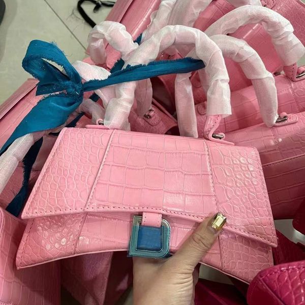 designer bags handbag tote bag women crossbody 2022 lady fashion totes cross body half moon luxury genuine leather classic retro 
designer bags handbag tote bag women crossbody 2022 lady fashion totes cross body half moon luxury genuine leather classic retro