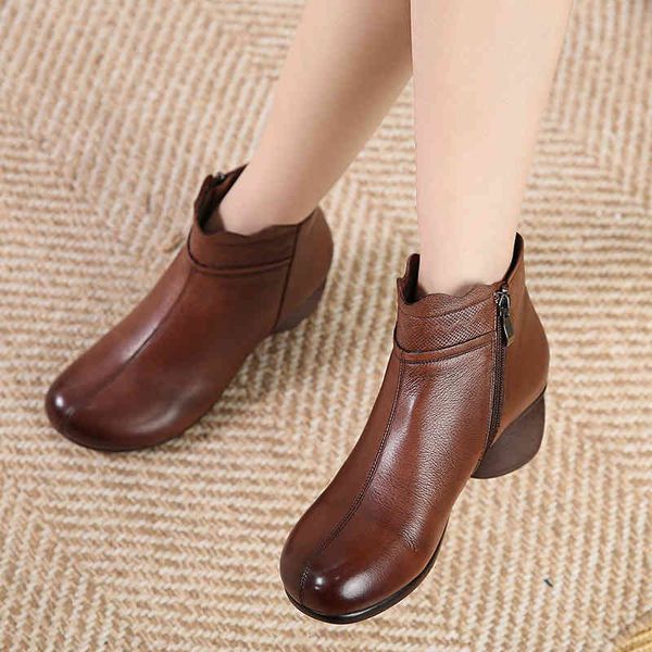 slippers winter women's round head large plush cotton short boots medium thick heel side zipper anti slip martin real leather shoes 4tg, Black
slippers winter women's round head large plush cotton short boots medium thick heel side zipper anti slip martin real leather shoes 4tg, Black