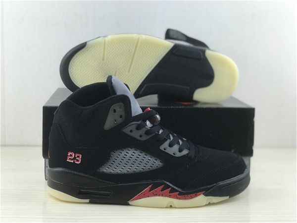 2022 gore-tex off noir fire 5 5s basketball shoes authentic red-black-muslin dr0092-001 outdoor men sports sneakers with original box
2022 gore-tex off noir fire 5 5s basketball shoes authentic red-black-muslin dr0092-001 outdoor men sports sneakers with original box
