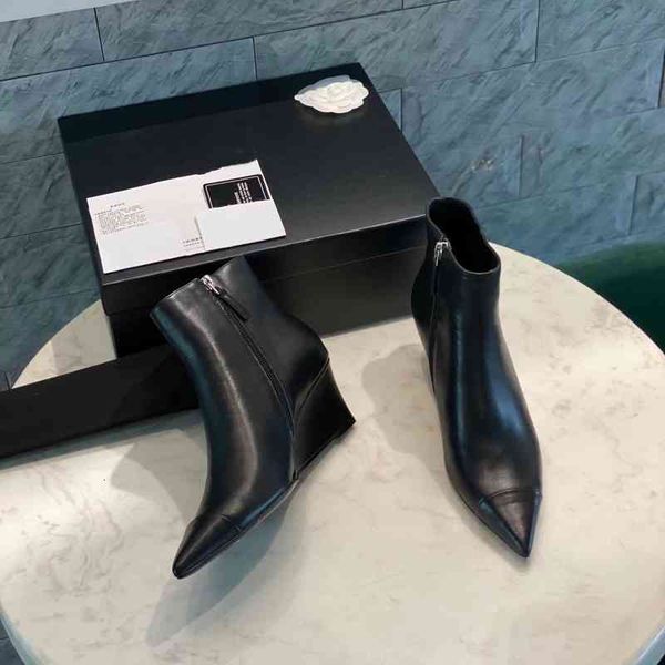 boots women's leather boots winter shoes pointed toe compensation sole shorts series, Black
boots women's leather boots winter shoes pointed toe compensation sole shorts series, Black