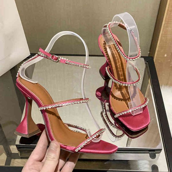 sandals european and american women's high heels chain decorated satin sandals 62uc, Black
sandals european and american women's high heels chain decorated satin sandals 62uc, Black
