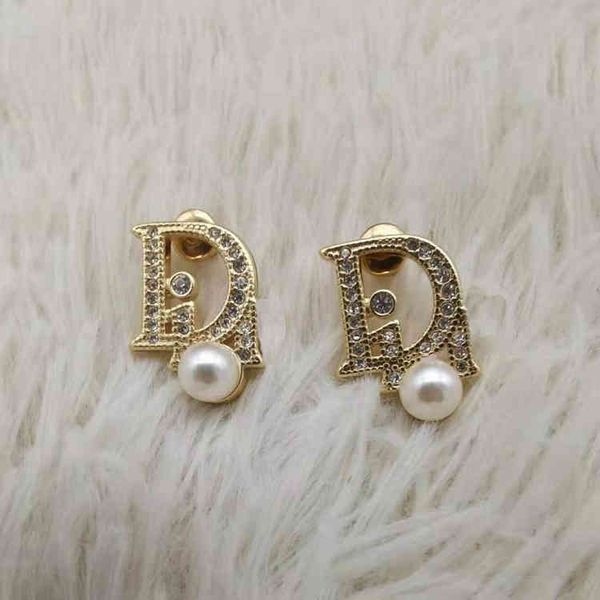 design jewel ornament charm earring letter pearl diamond earrings temperament du 18k earrings 925 silver needle earrings women, Golden
design jewel ornament charm earring letter pearl diamond earrings temperament du 18k earrings 925 silver needle earrings women, Golden