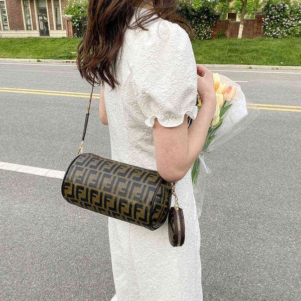 factory outlet deals 2022 spring and summer new fashion trend two piece bucket temperament design women's bag single shoulder messenger
factory outlet deals 2022 spring and summer new fashion trend two piece bucket temperament design women's bag single shoulder messenger