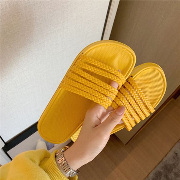 2022 designer slippers women sandals luxury slides oran sandal classic flip flop casual shoes sneakers trainer brand0 1235, Black
2022 designer slippers women sandals luxury slides oran sandal classic flip flop casual shoes sneakers trainer brand0 1235, Black