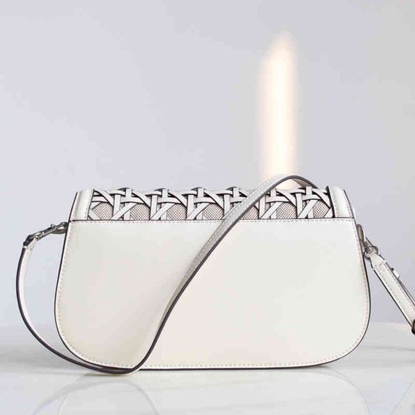 luxury woven canvas shoulder bag women simple saddle bagwomen's leather designer mobile phone handbags clutch 220721
luxury woven canvas shoulder bag women simple saddle bagwomen's leather designer mobile phone handbags clutch 220721