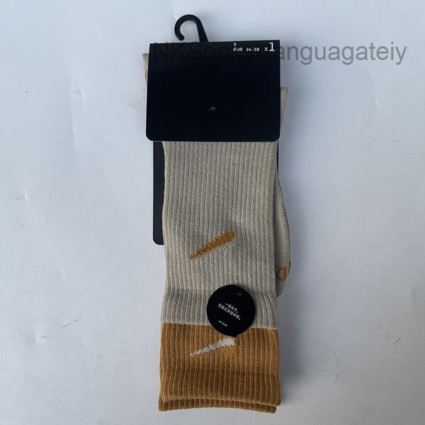 men classic fashion socks hook brand color stitched men's women's long tube sports training sock street couple middle tubes luxury, Black
men classic fashion socks hook brand color stitched men's women's long tube sports training sock street couple middle tubes luxury, Black