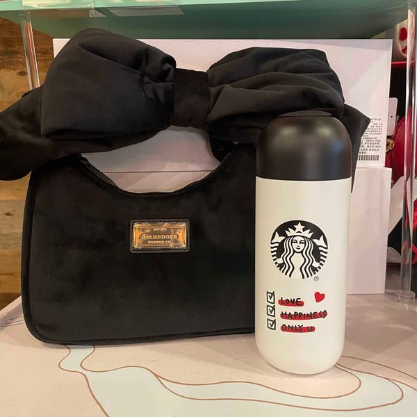 2020 starbucks cup valentine's day sweet bear love stainless steel capsule thermos cup water cup with bag
2020 starbucks cup valentine's day sweet bear love stainless steel capsule thermos cup water cup with bag