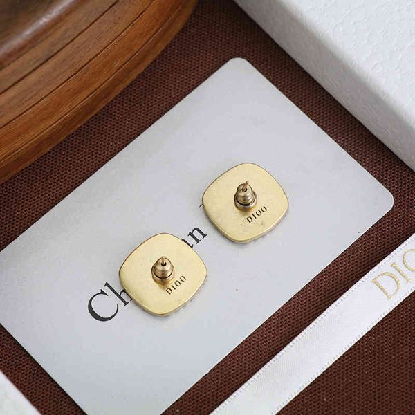 85% off factory clearance family square earrings for women's new diamond and earrings14, Golden
85% off factory clearance family square earrings for women's new diamond and earrings14, Golden
