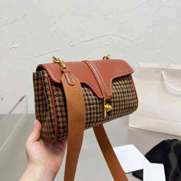 shoulder bags luxury brand fashion simple houndstooth square clutch women's designer real leather mobile phone handbags 1220
shoulder bags luxury brand fashion simple houndstooth square clutch women's designer real leather mobile phone handbags 1220