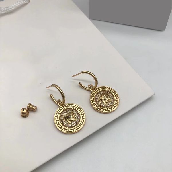 gold portrait earrings circle pendant studs woman luxury earring personality tassel stud for wedding jewelry, Golden;silver
gold portrait earrings circle pendant studs woman luxury earring personality tassel stud for wedding jewelry, Golden;silver