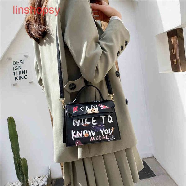 classic designer handbags ke1lys graffiti second generation bag femininity 2022 spring tren
classic designer handbags ke1lys graffiti second generation bag femininity 2022 spring tren