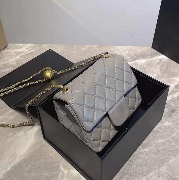 sw 17cm small flap classic designer bags solid color genuine leather crossbody bag quality glod-tone metal chain adjuster balls mini handbag
sw 17cm small flap classic designer bags solid color genuine leather crossbody bag quality glod-tone metal chain adjuster balls mini handbag