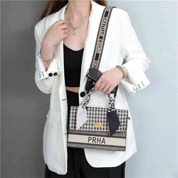 grid broadband small square women's printed single fashion trend messenger 85% off sales shop
grid broadband small square women's printed single fashion trend messenger 85% off sales shop