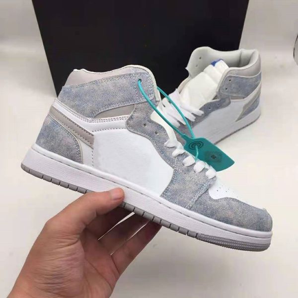 2022 brand men women sneakers loafers shoes fashion 1s og high lace-up casual skateboard shoe outdoor zapatos basketball trainers 36-44, Black
2022 brand men women sneakers loafers shoes fashion 1s og high lace-up casual skateboard shoe outdoor zapatos basketball trainers 36-44, Black
