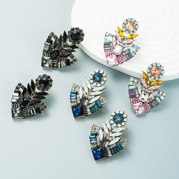s2924 europe fashion jewelry colorful rhinestone geometry stud earrings, Golden;silver
s2924 europe fashion jewelry colorful rhinestone geometry stud earrings, Golden;silver