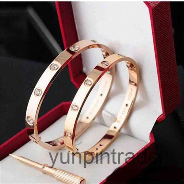 designer luxury carti er factory outlet love bracelet bangles 316l titanium steel women men screw screwdriver bracelets rose gold couple jew, Silver
designer luxury carti er factory outlet love bracelet bangles 316l titanium steel women men screw screwdriver bracelets rose gold couple jew, Silver