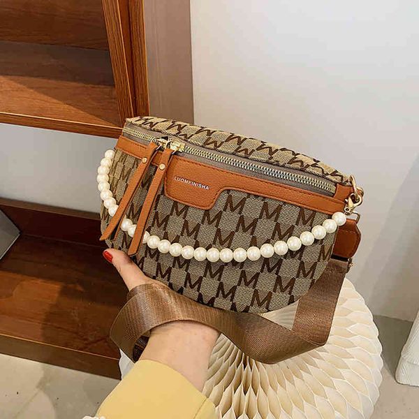 female phone purses ladies chest bags solid color chain small fanny packs for women winter fashion waist 220530
female phone purses ladies chest bags solid color chain small fanny packs for women winter fashion waist 220530