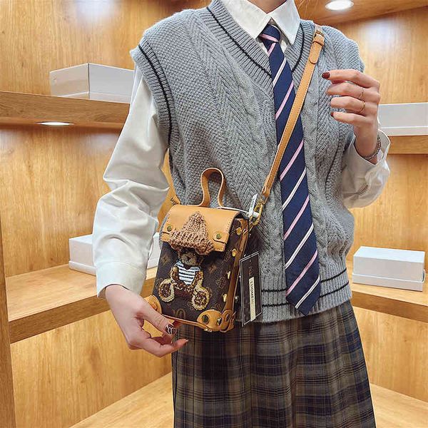 2022 factory wholesale new early spring classic one shoulder portable messenger fashion trend leisure versatile women's bag
2022 factory wholesale new early spring classic one shoulder portable messenger fashion trend leisure versatile women's bag