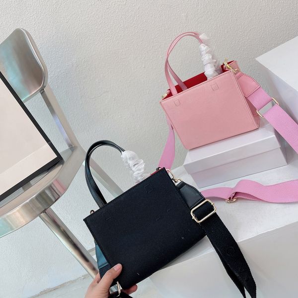 luxury women bags brand totes designer handbags girl totebag fashion lady shoulder-bags woman handbag luxurybag pocket
luxury women bags brand totes designer handbags girl totebag fashion lady shoulder-bags woman handbag luxurybag pocket