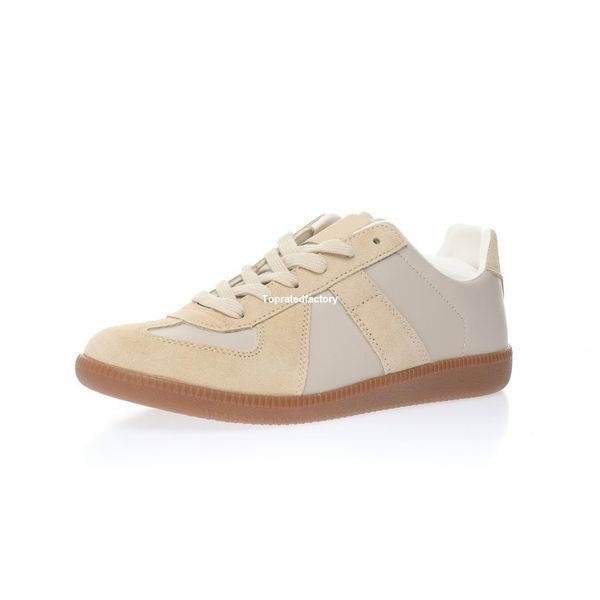 classic replica leather low sneaker for men skate shoe mens sneakers womens designer skates shoes women skateboarding in tan 5365, White;red
classic replica leather low sneaker for men skate shoe mens sneakers womens designer skates shoes women skateboarding in tan 5365, White;red