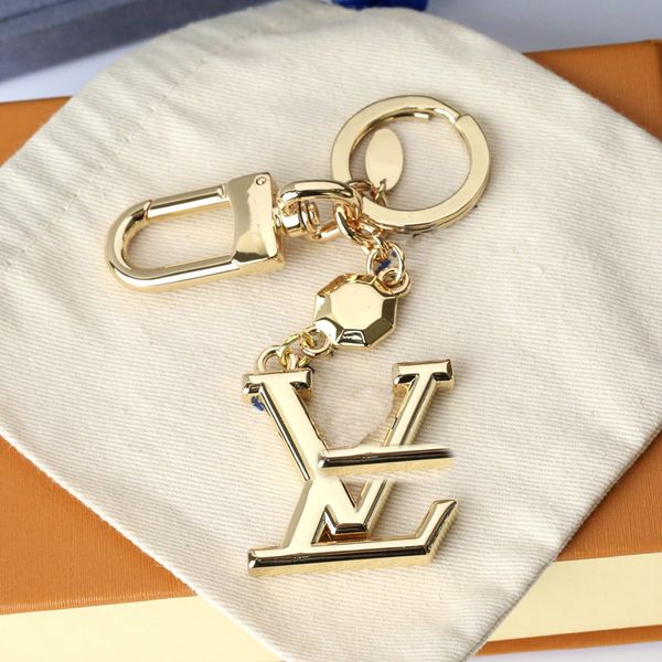 2022 designer cute keychain key chain ring holder brand designers keychains for porte clef gift men women car bag pendant accessories high q, Silver
2022 designer cute keychain key chain ring holder brand designers keychains for porte clef gift men women car bag pendant accessories high q, Silver