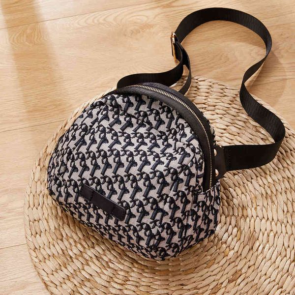 sports leisure versatile style sling one shoulder bag messenger shell bag small round women's
sports leisure versatile style sling one shoulder bag messenger shell bag small round women's