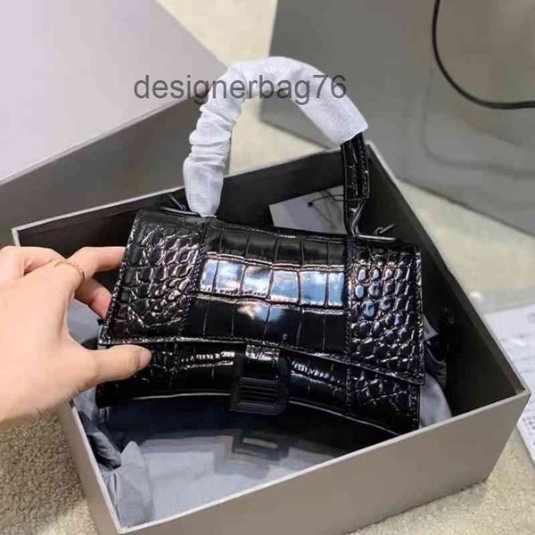 trendy mini designer balencaigass handbags fashion cute b family high version women's bags versatile crocodile hourglass leather one tx
trendy mini designer balencaigass handbags fashion cute b family high version women's bags versatile crocodile hourglass leather one tx