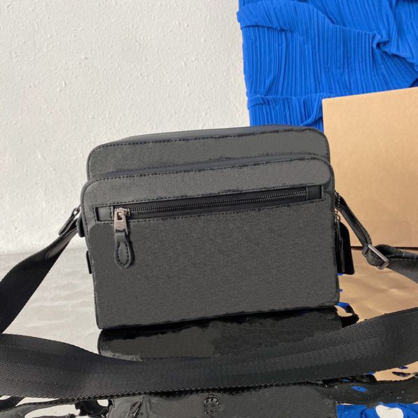 2022 man camera shoulder bags the shape is exquisite this charming handbag angular and elegant postmanbag fashion vogue tide chic slim contr
2022 man camera shoulder bags the shape is exquisite this charming handbag angular and elegant postmanbag fashion vogue tide chic slim contr