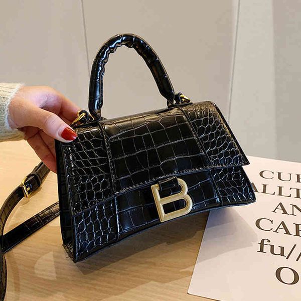 factory wholesale women's bag korean version cross arm handle stick crocodile pattern shoulder
factory wholesale women's bag korean version cross arm handle stick crocodile pattern shoulder