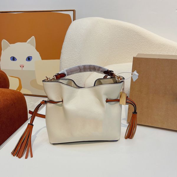 r wallet ladies handbags shoulder bags crossbody embossed logo soho bags fringe charms cross body wallets genuine leather tote bag
r wallet ladies handbags shoulder bags crossbody embossed logo soho bags fringe charms cross body wallets genuine leather tote bag