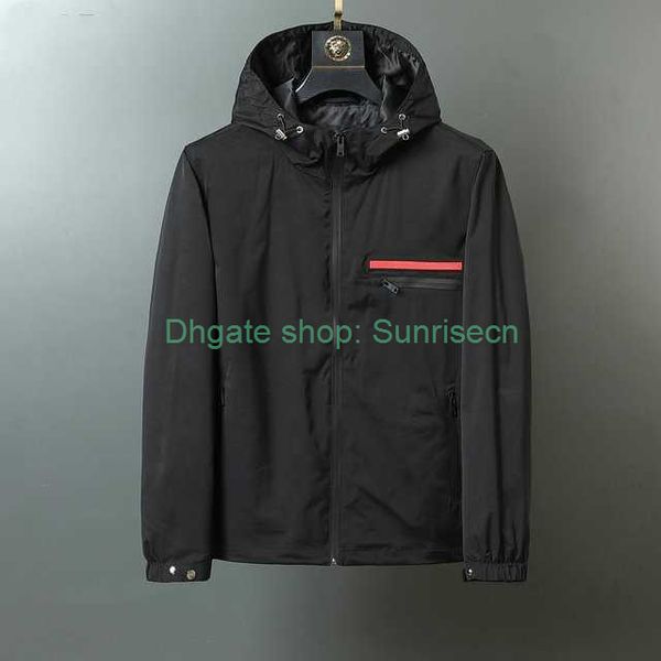 2021 mens jacket designe hoodies parka spring and autumn coat hooded zipper panelled epaulet bomber motorcycle face north, Black;brown
2021 mens jacket designe hoodies parka spring and autumn coat hooded zipper panelled epaulet bomber motorcycle face north, Black;brown