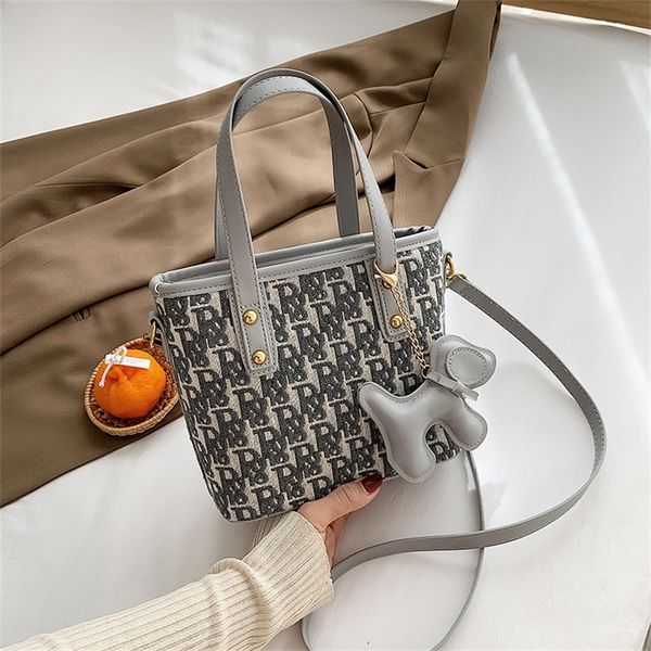 purses bag new korean version bucket cabe basket tote one shoulder large capacity hand women's small bag
purses bag new korean version bucket cabe basket tote one shoulder large capacity hand women's small bag