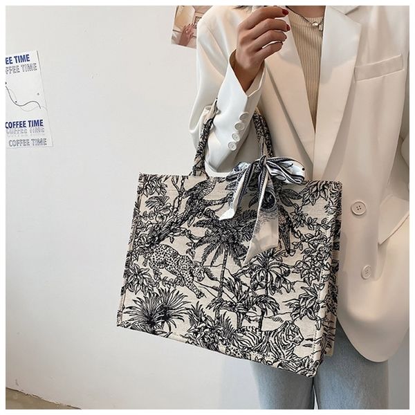 large capacity women's autumn new single hand-held fashion decor trend versatile 80% off purse sales
large capacity women's autumn new single hand-held fashion decor trend versatile 80% off purse sales