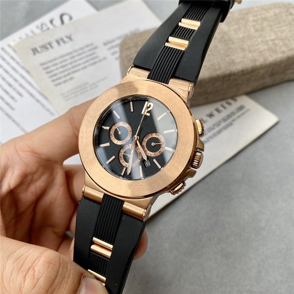 men's watch, stainless steel case, rubber strap, quartz movement,44mm, Slivery;brown
men's watch, stainless steel case, rubber strap, quartz movement,44mm, Slivery;brown