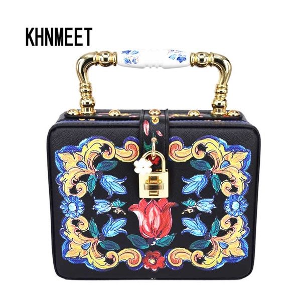 fashion box evening oil painting flower black lock clutch strap mini tote bag ladies trunk white women handbags 220620
fashion box evening oil painting flower black lock clutch strap mini tote bag ladies trunk white women handbags 220620