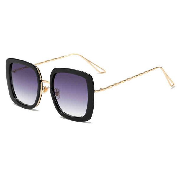 new d metal female trend 982factory outlet fashion men's women's sunglasses2022 trendy latest sunglasses, White;black
new d metal female trend 982factory outlet fashion men's women's sunglasses2022 trendy latest sunglasses, White;black