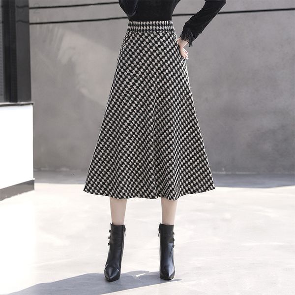 designer winter new wool tweed thousand bird lattice a-shaped skirt long large swing counter women's wear 2022, White
designer winter new wool tweed thousand bird lattice a-shaped skirt long large swing counter women's wear 2022, White