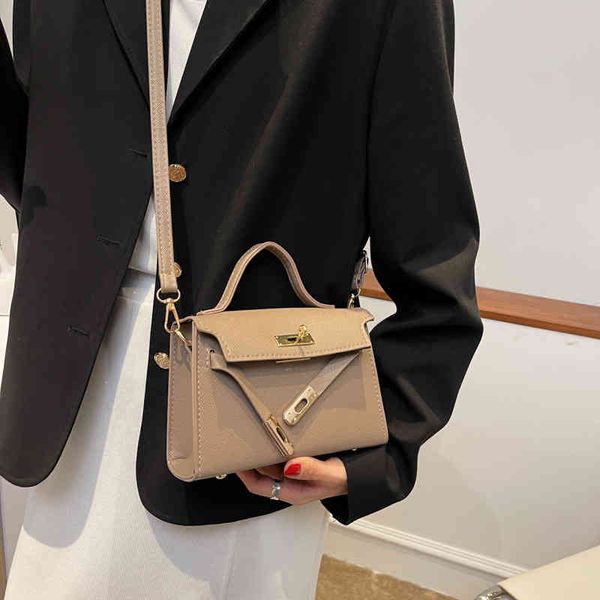 women classic heme crossbody kieys2022 bag commuter bag niche versatile women's messenger armpit
women classic heme crossbody kieys2022 bag commuter bag niche versatile women's messenger armpit