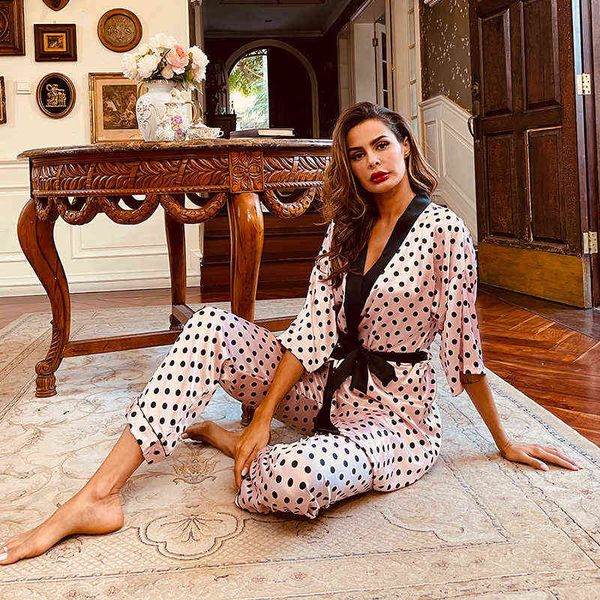 wave point thin simulation silk set autumn and winter women's lace up home clothes loose coat trousers two-piece set, Black;red
wave point thin simulation silk set autumn and winter women's lace up home clothes loose coat trousers two-piece set, Black;red