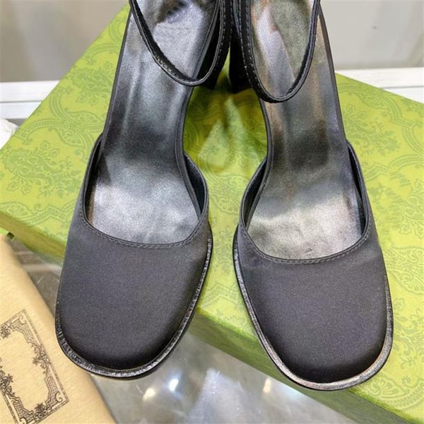 2021 italian luxury women square formal shoes designer white silver heel 8.5cm gladiator party size 35-402050, Black
2021 italian luxury women square formal shoes designer white silver heel 8.5cm gladiator party size 35-402050, Black