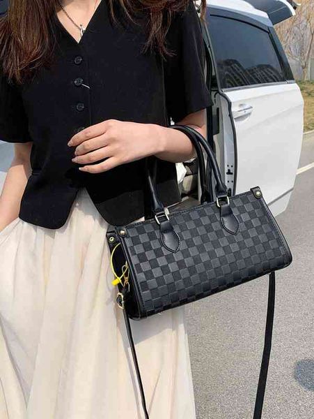 designer bag brand fashion dinner luxury shoulder handbag minimalist plaid pattern square superior quality genuine shopping wallet
designer bag brand fashion dinner luxury shoulder handbag minimalist plaid pattern square superior quality genuine shopping wallet