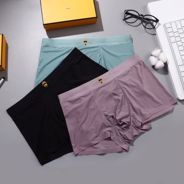 22s designer's new silk smooth breathable comfort 3 color cotton men's boxing breathable men's underwear 1 box of 3 pairs und, Black;white
22s designer's new silk smooth breathable comfort 3 color cotton men's boxing breathable men's underwear 1 box of 3 pairs und, Black;white