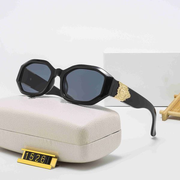 1526 men women polarized lens pilot fashion sunglasses for brand designer vintage sport sun glasses with case and box, White;black
1526 men women polarized lens pilot fashion sunglasses for brand designer vintage sport sun glasses with case and box, White;black