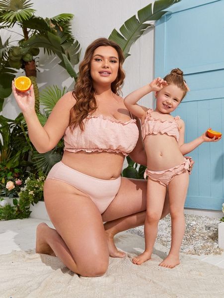 plus 1set plain lettuce trim bikini swimsuit 45gl#, White;black
plus 1set plain lettuce trim bikini swimsuit 45gl#, White;black