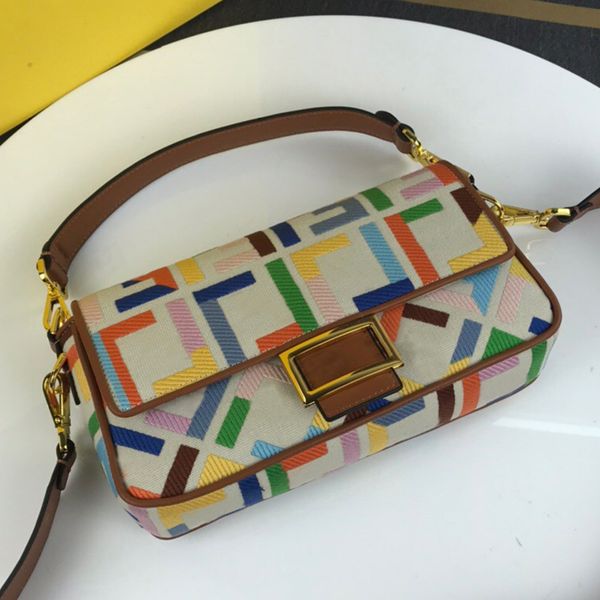 2022shoulder bag designer ladies crossbody portable canvas embroidered baguette fashion versatile letter wallet party banquet selection
2022shoulder bag designer ladies crossbody portable canvas embroidered baguette fashion versatile letter wallet party banquet selection