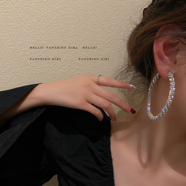 european and american retro splendid diamond geometric hoop earrings graceful fashionable simple eardrop internet influencer, Golden
european and american retro splendid diamond geometric hoop earrings graceful fashionable simple eardrop internet influencer, Golden